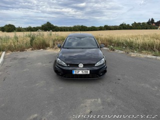 Volkswagen Golf 7.5 R Akrapović 2019