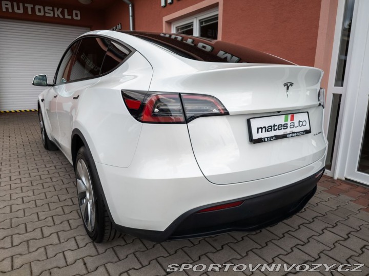 Tesla Model Y Long Range Dual Motor 378 2023