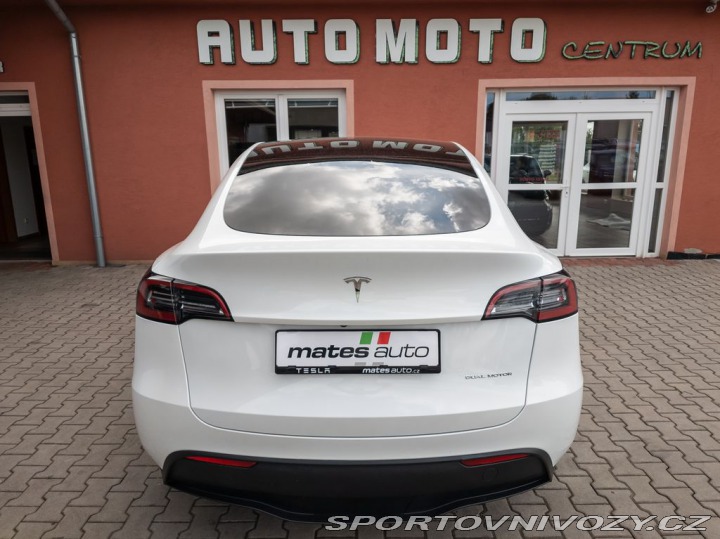 Tesla Model Y Long Range Dual Motor 378 2023