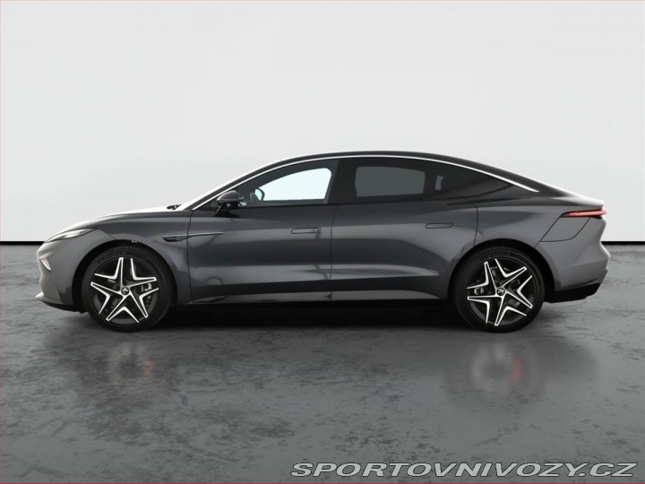 Ostatní značky Ostatní modely Rising Auto F7 77 kWh RWD, SoH 100% 2025