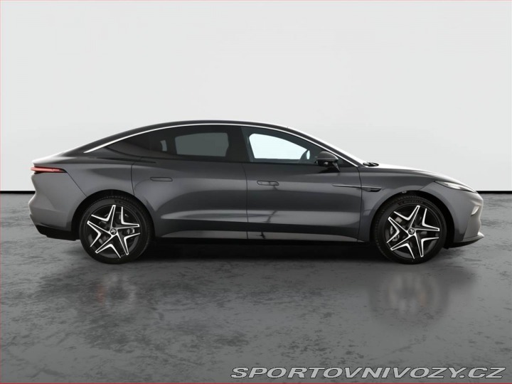 Ostatní značky Ostatní modely Rising Auto F7 77 kWh RWD, SoH 100% 2025