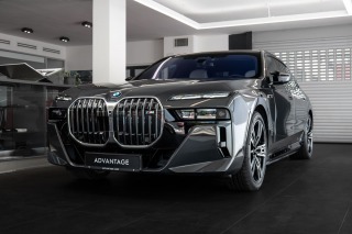 BMW  M70 xDrive Bower&Wilk