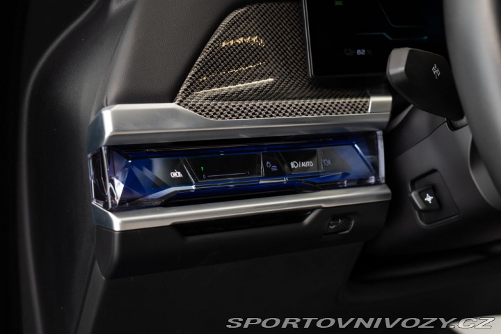 BMW Ostatní modely M70 xDrive Bower&Wilk 2023