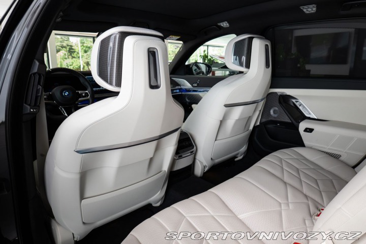 BMW Ostatní modely M70 xDrive Bower&Wilk 2023