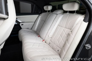 BMW Ostatní modely M70 xDrive Bower&Wilk 2023