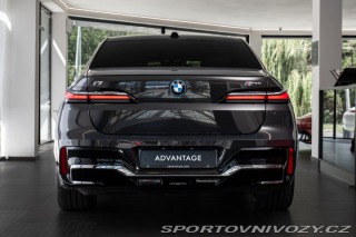 BMW Ostatní modely M70 xDrive Bower&Wilk 2023