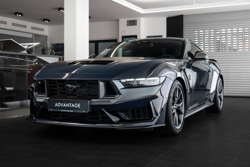 Ford Mustang Dark Horse