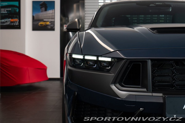Ford Mustang Dark Horse 2025