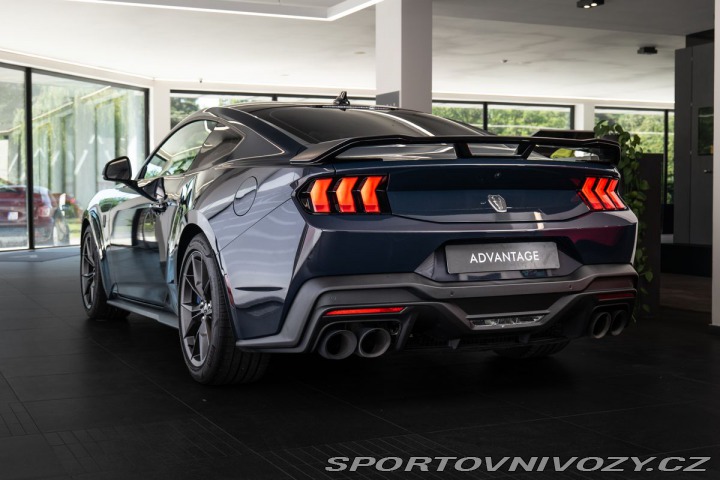 Ford Mustang Dark Horse 2025