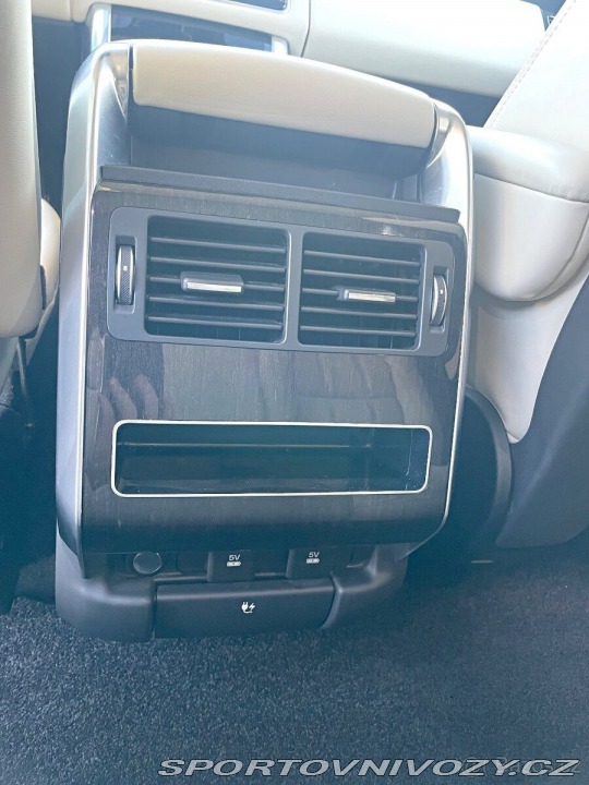 Ostatní značky Ostatní modely Land Rover Range Rover 3,0 D300 HSE (221 kW), 2021