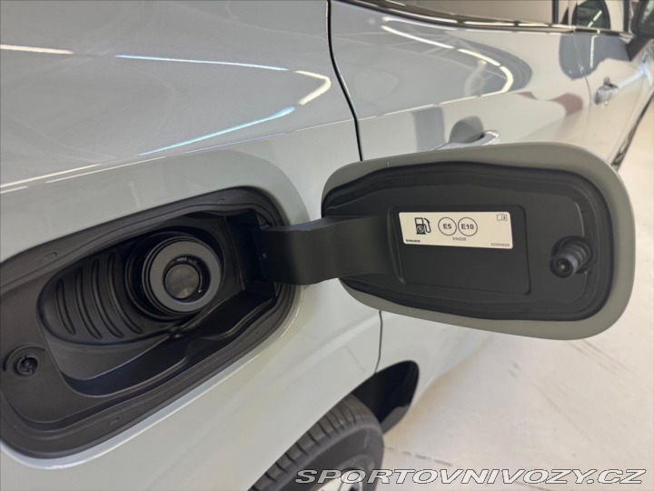 Volvo Ostatní modely XC60 2,0 XC60T8 Ultra Dark 0 2025
