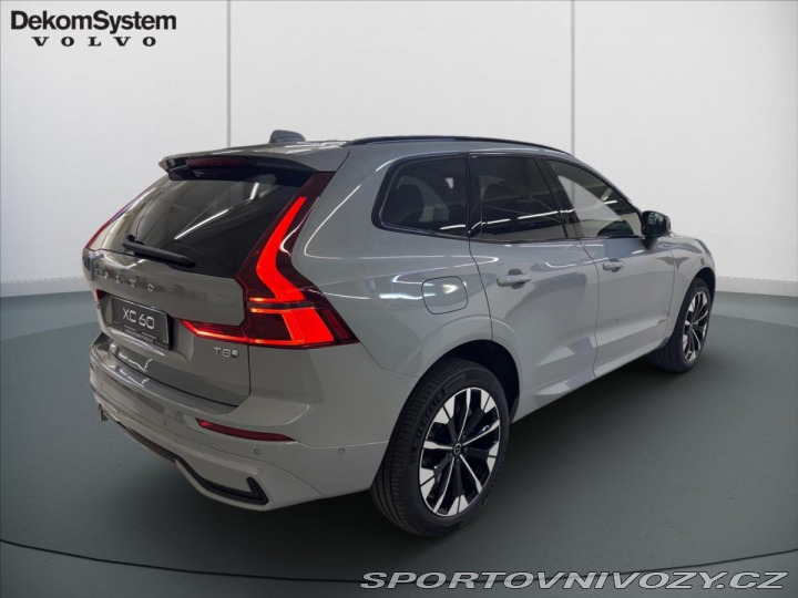 Volvo Ostatní modely XC60 2,0 XC60T8 Ultra Dark 0 2025