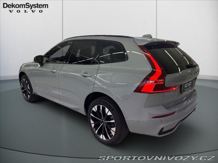Volvo Ostatní modely XC60 2,0 XC60T8 Ultra Dark 0 2025