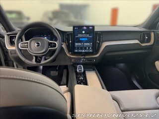 Volvo Ostatní modely XC60 2,0 XC60T8 Ultra Dark 0 2025