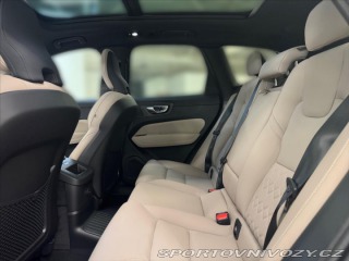 Volvo Ostatní modely XC60 2,0 XC60T8 Ultra Dark 0 2025