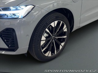 Volvo Ostatní modely XC60 2,0 XC60T8 Ultra Dark 0 2025
