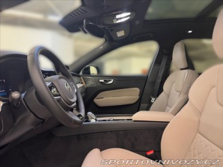 Volvo Ostatní modely XC60 2,0 XC60T8 Ultra Dark 0 2025