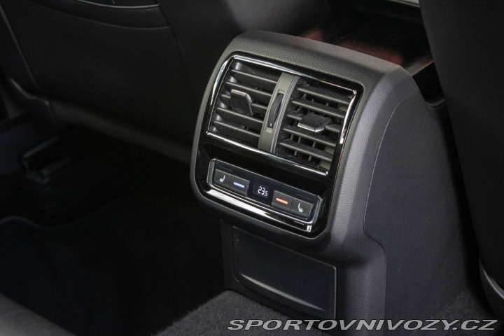 Volkswagen Ostatní modely Passat Variant Variant  Elegance GT 200k 2020