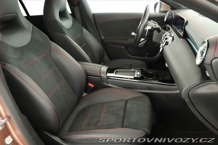 Mercedes-Benz CLA 250 e 2023
