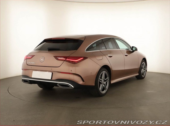 Mercedes-Benz CLA 250 e 2023