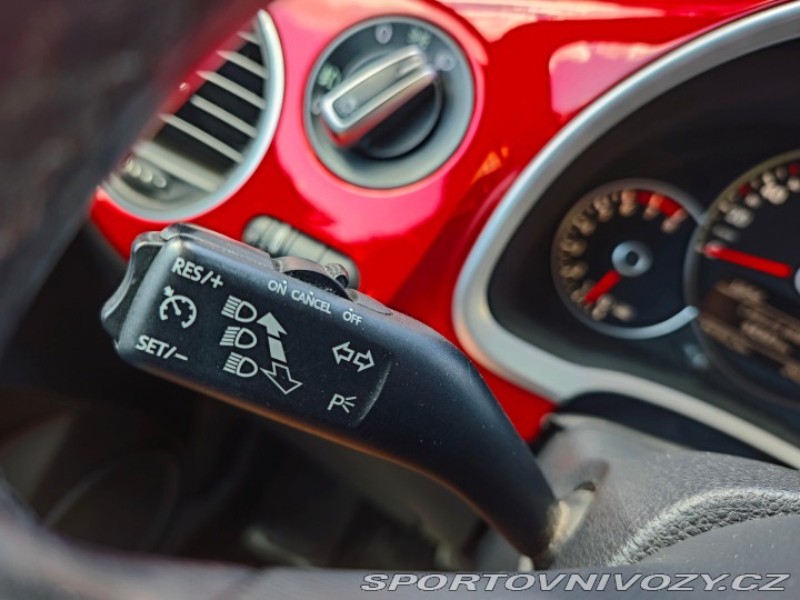 Volkswagen Beetle 1.2 TSI Design REZERVACE 2012
