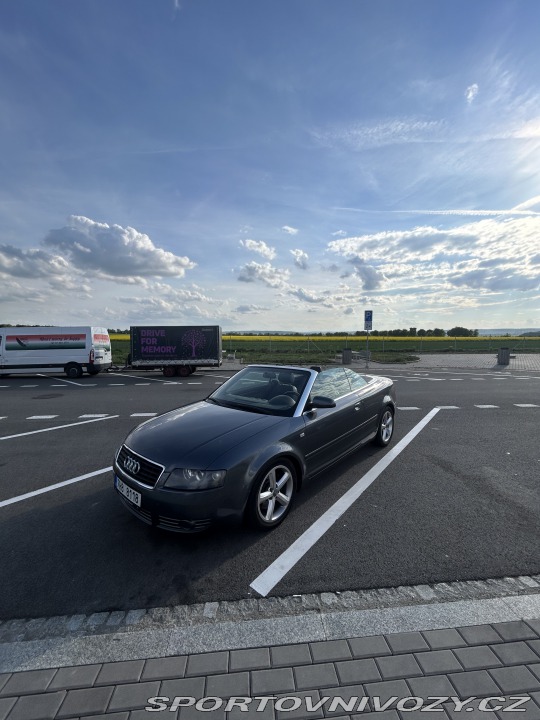Audi A4 Audi a3 3.0i manuál 2004