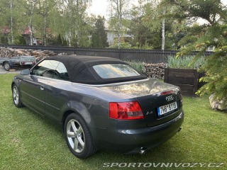 Audi A4 Audi a3 3.0i manuál 2004