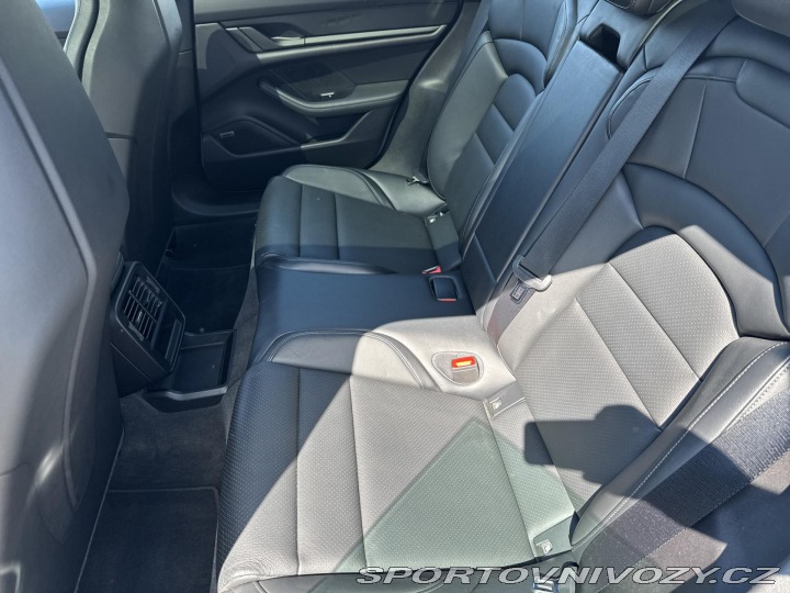 Porsche Taycan Sport Turismo 2023