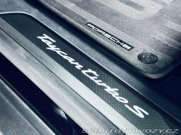Porsche Taycan Turbo S*KERAMIKY*REZERVAC 2020