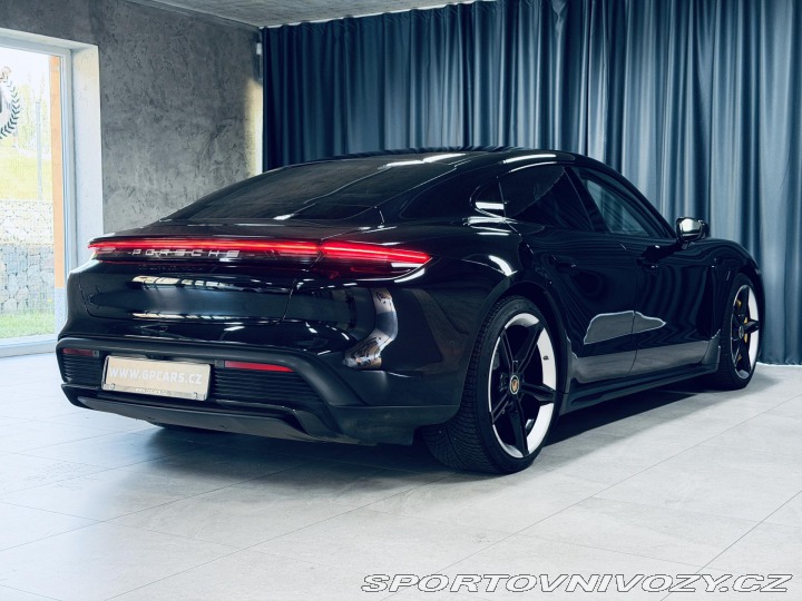 Porsche Taycan Turbo S*KERAMIKY*REZERVAC 2020