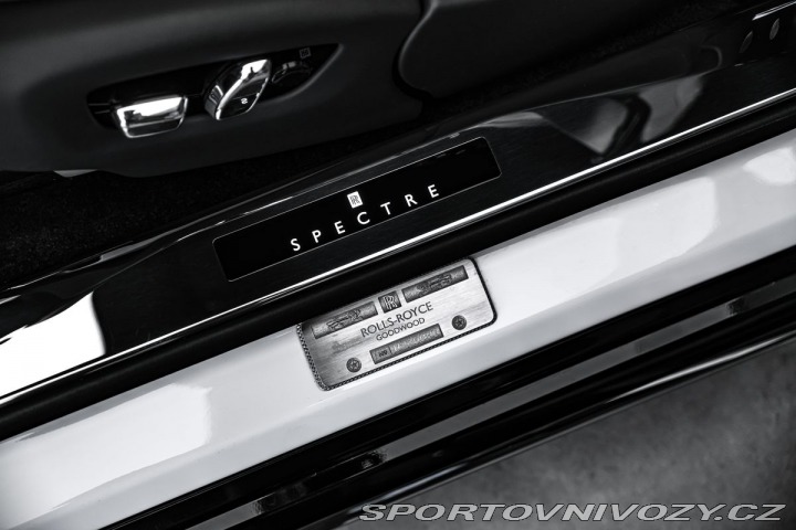Rolls Royce Spectre 2024