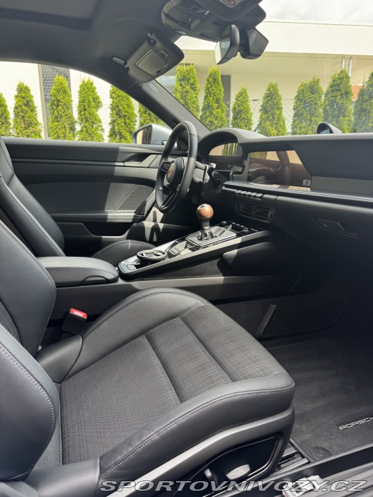 Porsche 911 992.2 T AERO-KIT NOVÝ VŮZ 2025