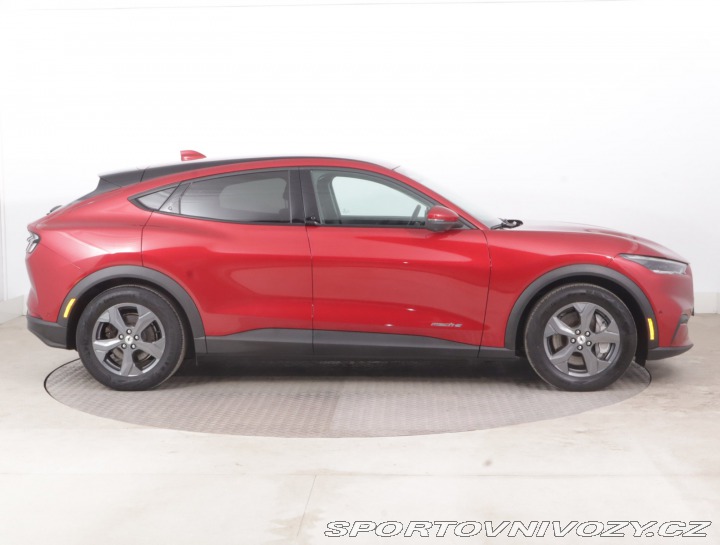 Ford Mustang Mach-E Standard Range RW 2021