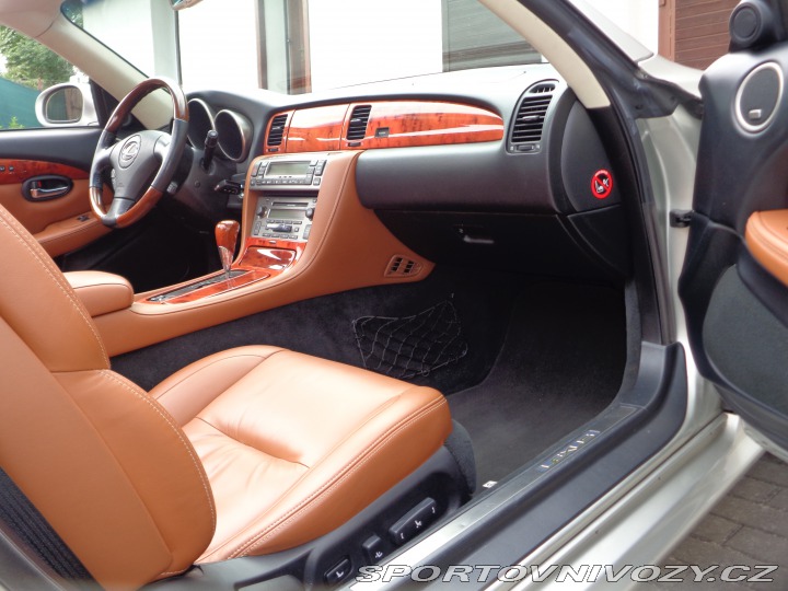 Lexus SC SC 430 2002