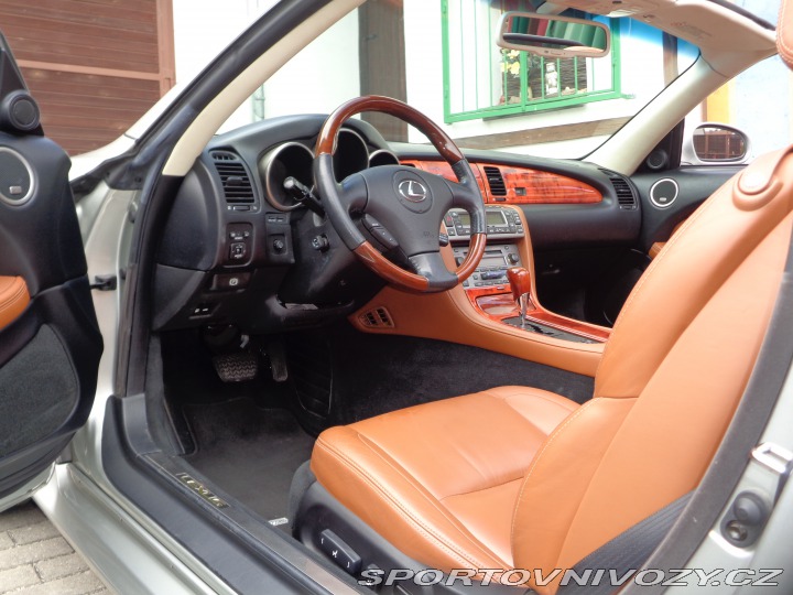 Lexus SC SC 430 2002