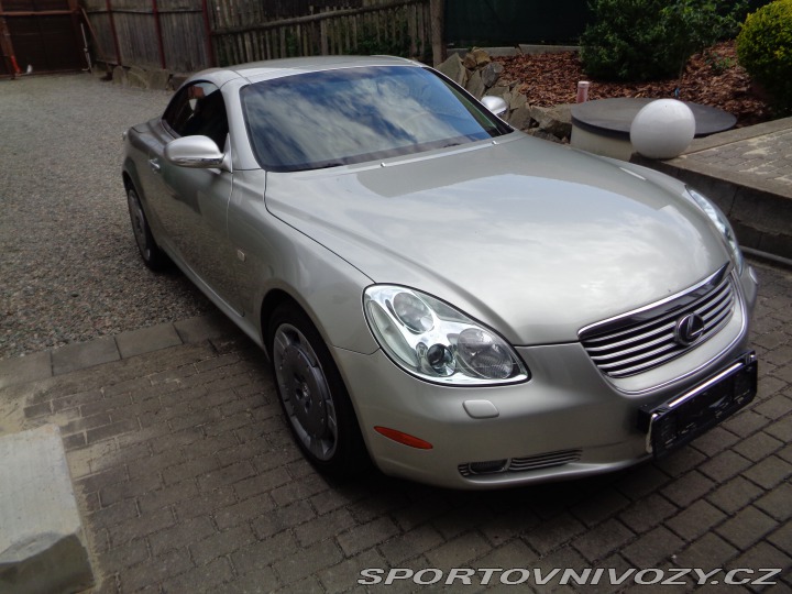 Lexus SC SC 430 2002