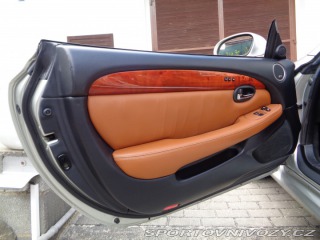 Lexus SC SC 430 2002