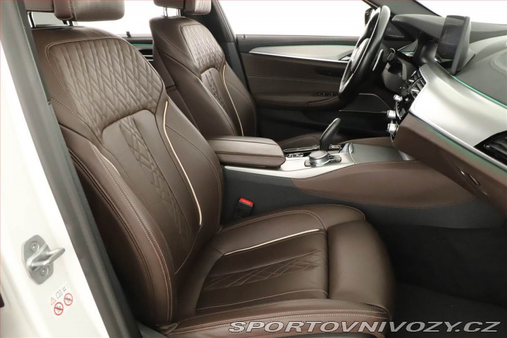 BMW 5 540i xDrive 2021