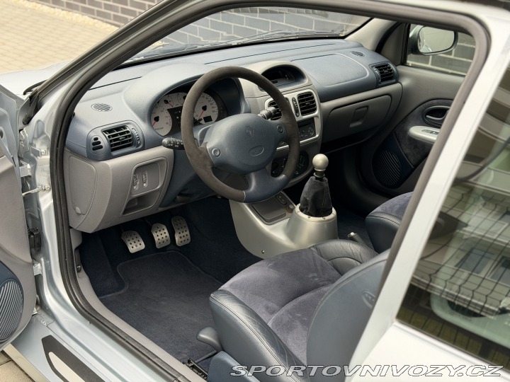 Renault Clio Sport V6 Phase 1 2002