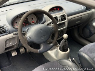 Renault Clio Sport V6 Phase 1 2002
