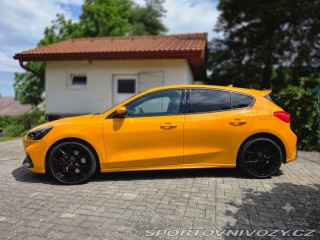 Ford Focus ST 2000