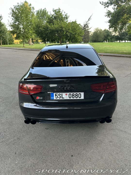 Audi S8 D4 2013
