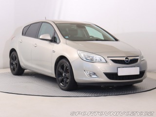 Opel Astra 1.6 T 2010