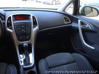 Opel Astra 1.6 T 2010