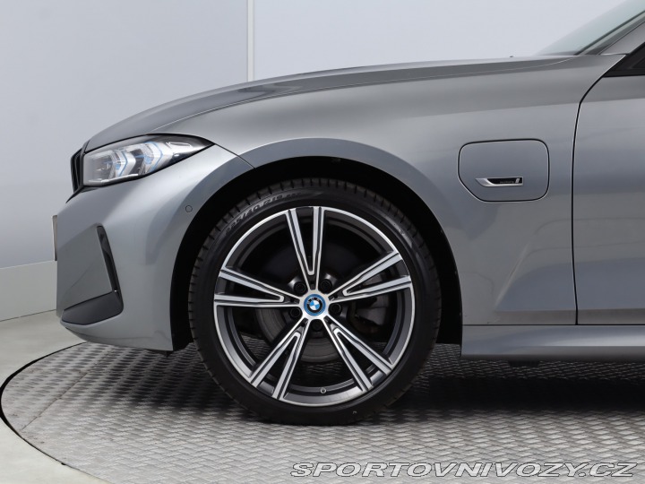 BMW 3 M Sport 330 e xDrive 2022
