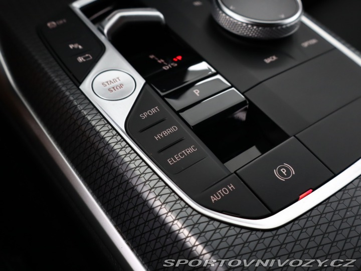 BMW 3 M Sport 330 e xDrive 2022