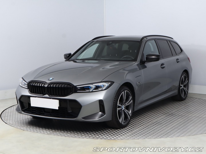 BMW 3 M Sport 330 e xDrive 2022