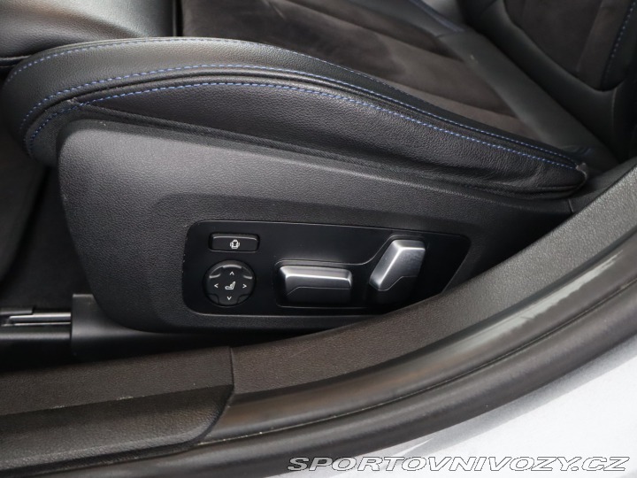 BMW 3 M Sport 330 e xDrive 2022