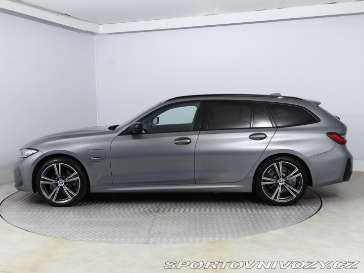 BMW 3 M Sport 330 e xDrive 2022