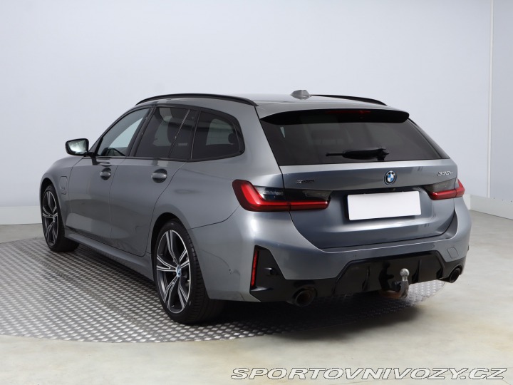 BMW 3 M Sport 330 e xDrive 2022